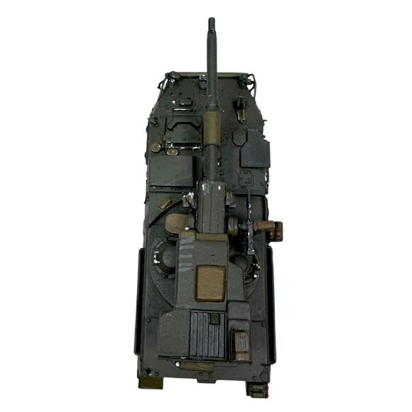 Vintage M1128 Mobile Gun System Military Vehicle Plastic 1:72 Scale Model Built - Picture 6 of 10